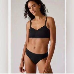 Athleta Ritual Adjustable Bra